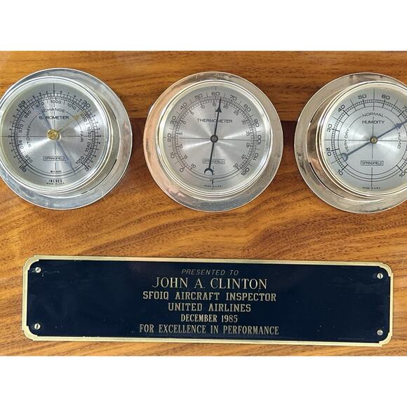 United Airlines Award Plaque Springfield Weather Station Barometer Thermometer - Picture 4 of 5